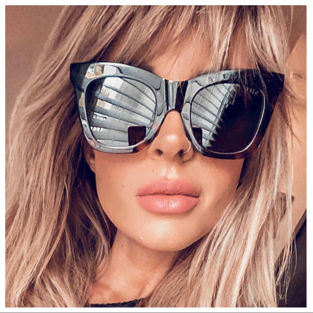Get the Dark Mysterious look this season with these Oversize Cats Eye Sunglasses